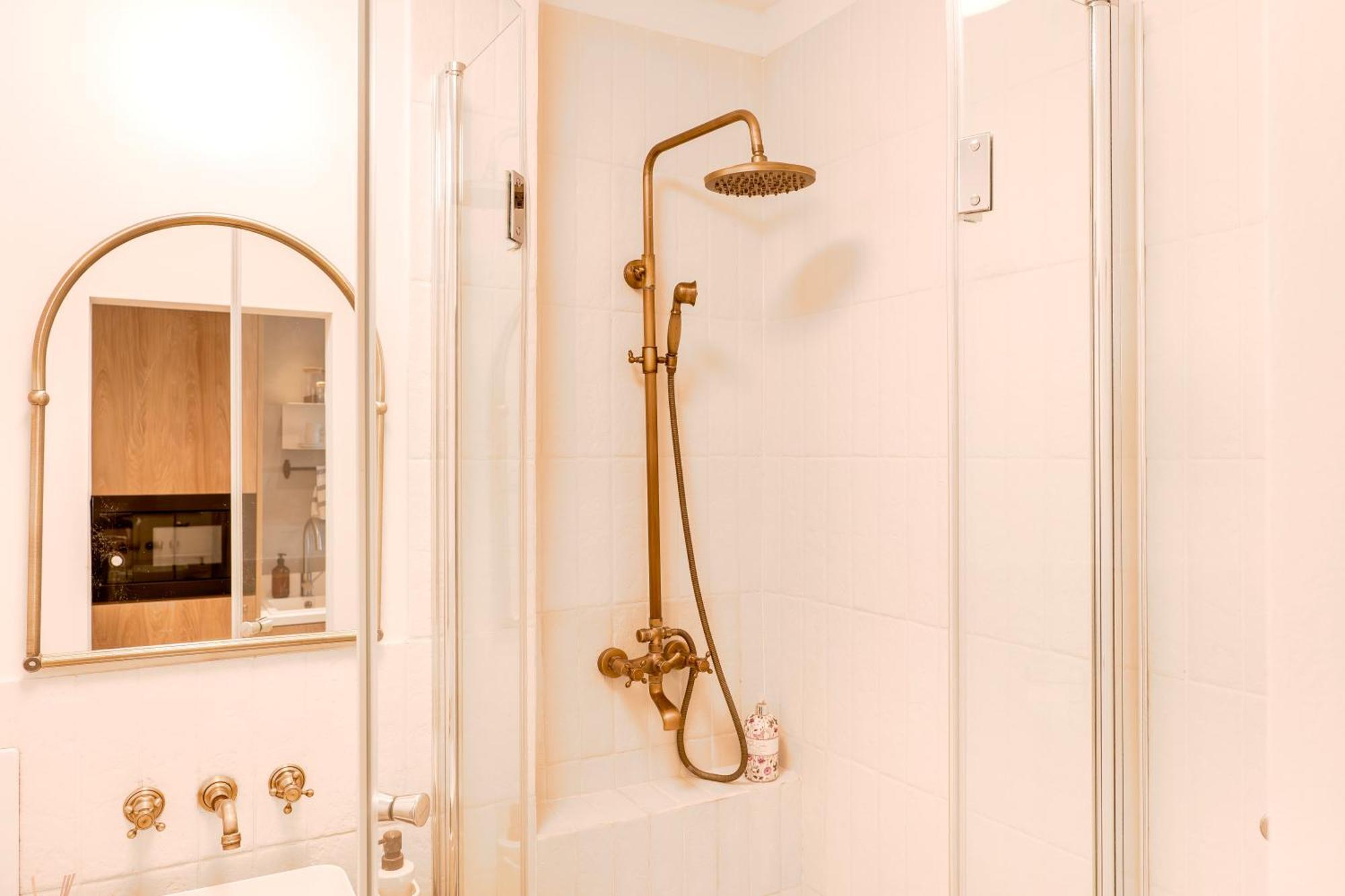 Utulne Blizko Centra - No Smoking Apartment Pressburg